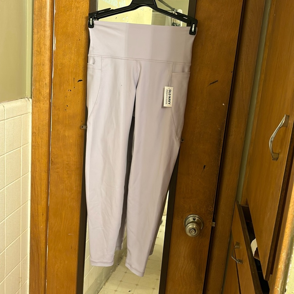 New with tags light purple leggings